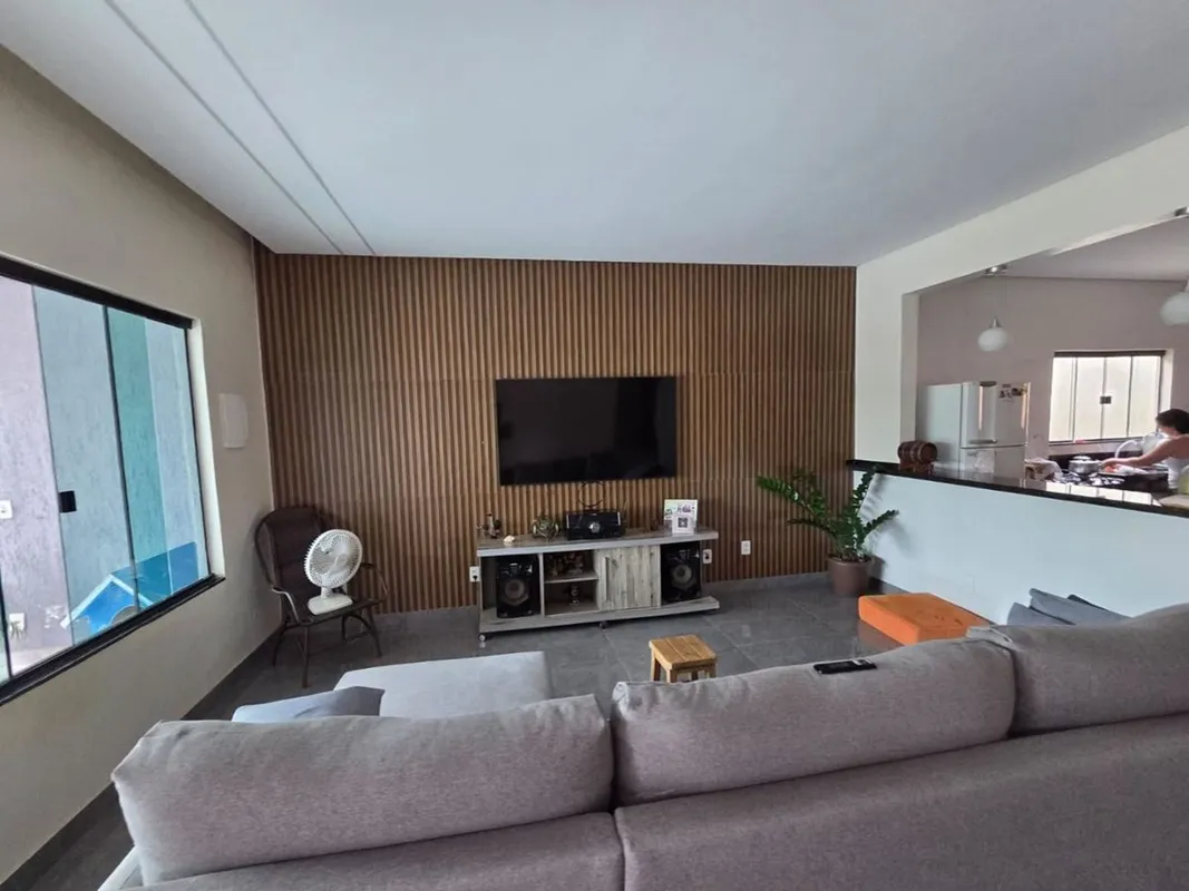 CASA EM CONDOMINIO PONTE ALTA NORTE QUINTAL 3 QUARTOSExcelente oportunidade para...