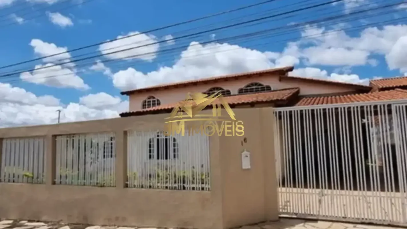 CASA EM SOBRADINHOExcelente oportunidade para quem busca conforto, espaço e func...