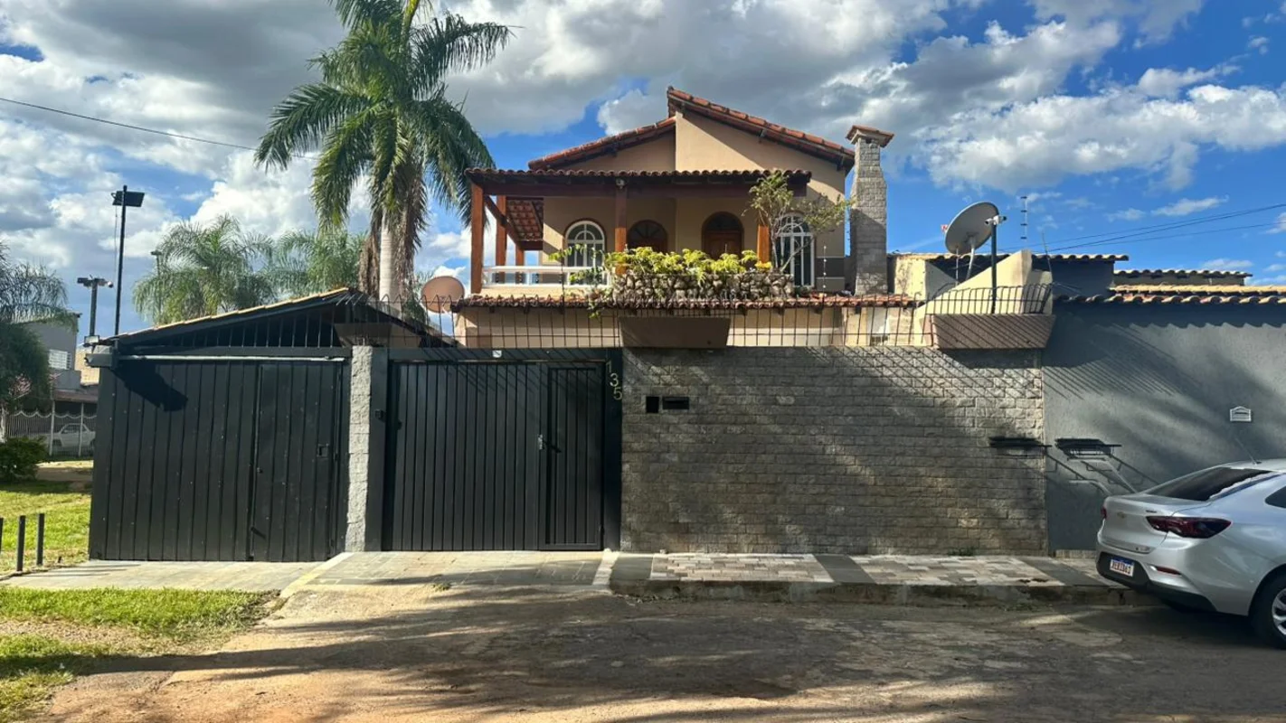 Casa estilo colonial contemporâneo à Venda – Exclusividade – Setor Leste, Gama/D...