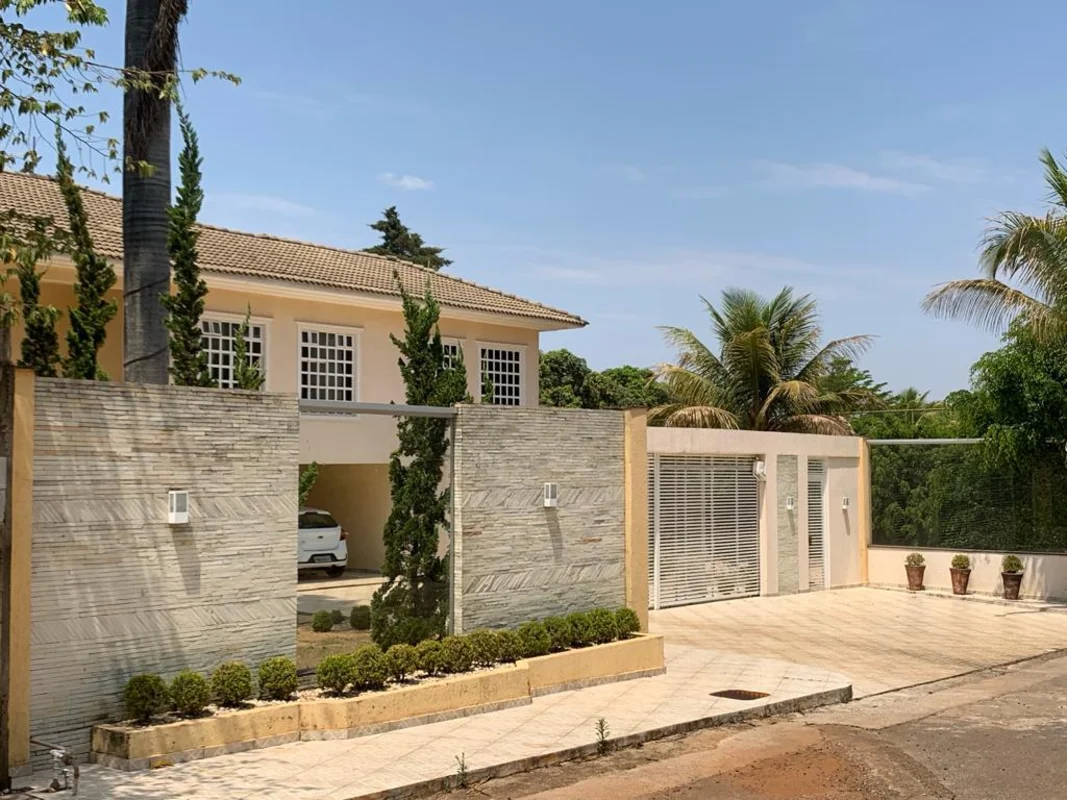 A Pacheco Imobiliária (CRECI 6610) disponibiliza para venda uma casa com 800 m2 ...