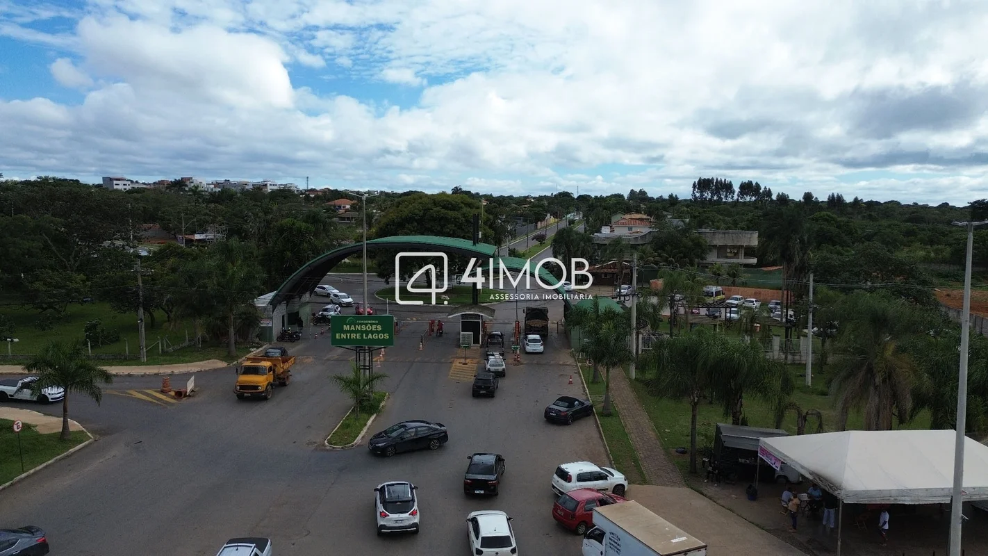 Apartamentos na planta no Condomínio Entre Lagos, uma das regiões mais desejadas...