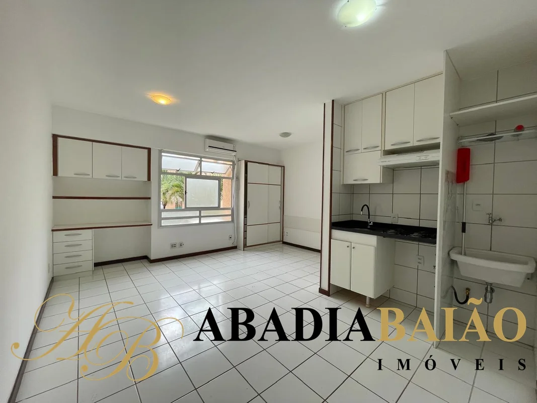 01 KITNET DE UM QUARTO, SUITE COM ARMÁRIOS, SALA COM BANCADA DE ESTUDO, COZINHA ...