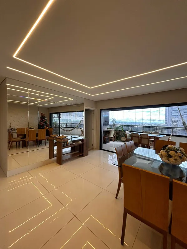 Mais do que morar numa Penthouse, este imóvel convida a viver uma experiência ex...