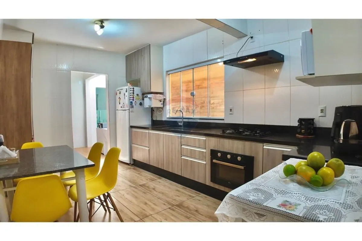 Apresentamos esta excelente casa residencial nascente, localizada na Quadra 103,...