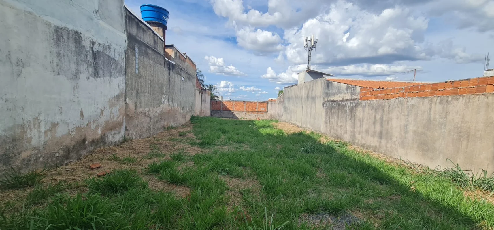 Lote em ótima localização de Arniqueiras Conjunto 05Frente ao parque ecológico -...