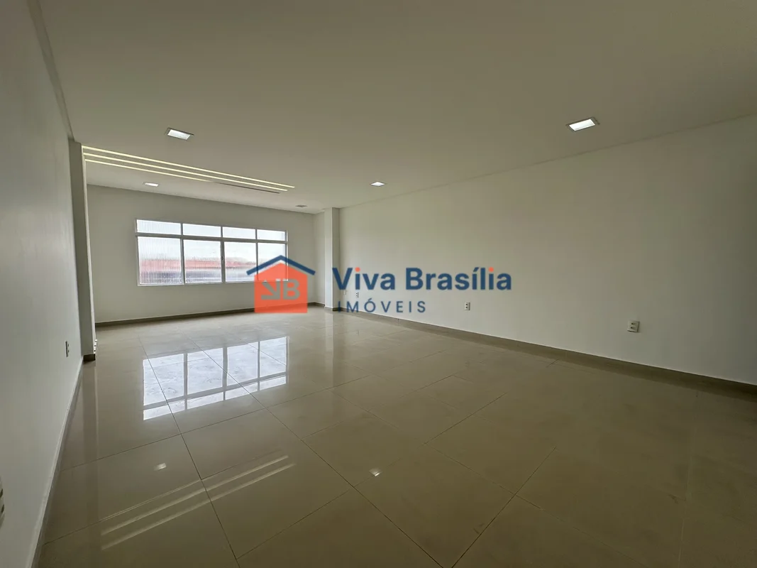 Excelente sala comercial à venda, localizada em prédio de frente para a Comercia...