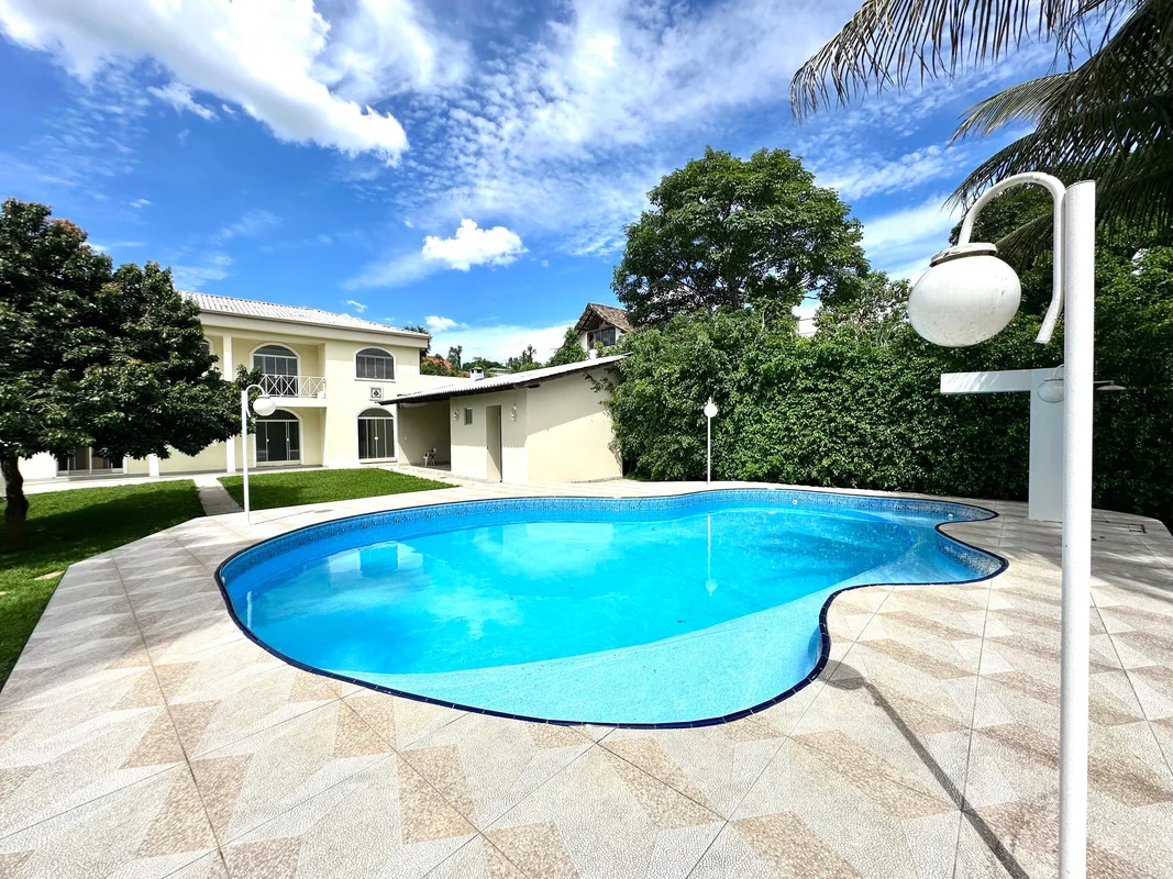 EXCLUSIVA CASA DE 5 SUÍTES NA QI 25 - LAGO SULSe você procura a perfeita combina...