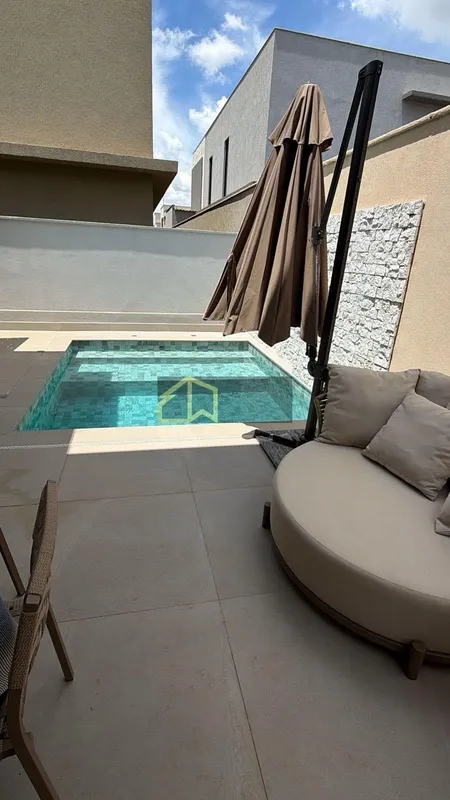 - 4 suites amplas- ?móveis de alto padrão com menos de um ano de uso;- Mobiliada...