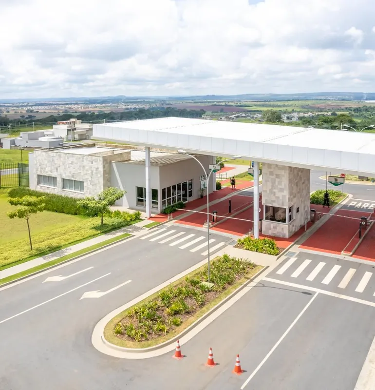 Oportunidade no Jardins Nápoles: Lote de 360 m²Disponível para venda, este lote ...