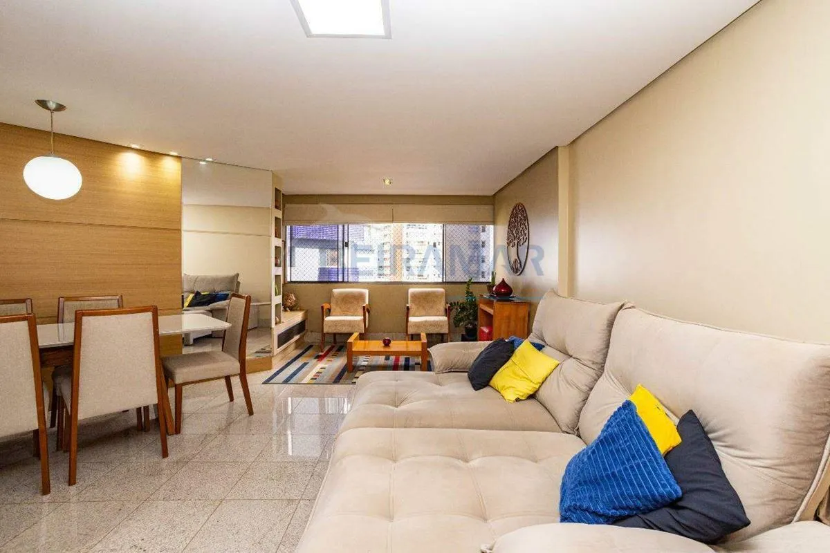 Espaço de verdade e ventilação natural em uma das quadras mais exclusivas de Águ...