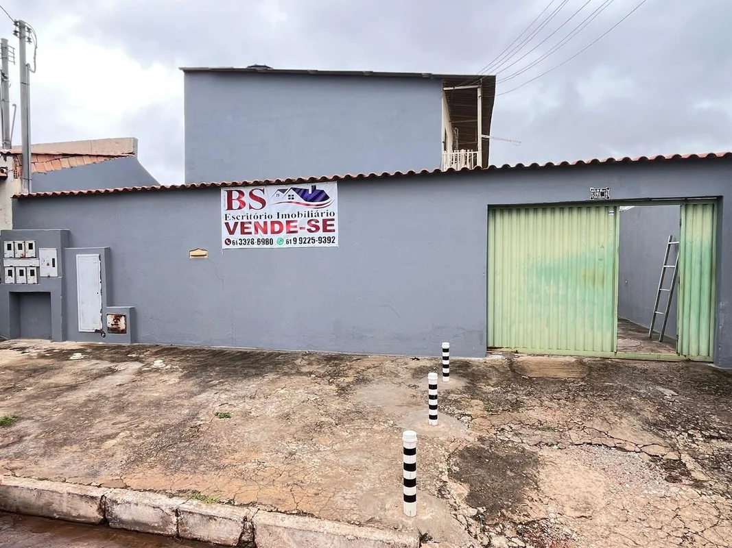  Vende-se Complexo com 6 Apartamentos – Excelente Oportunidade de Investimento!C...