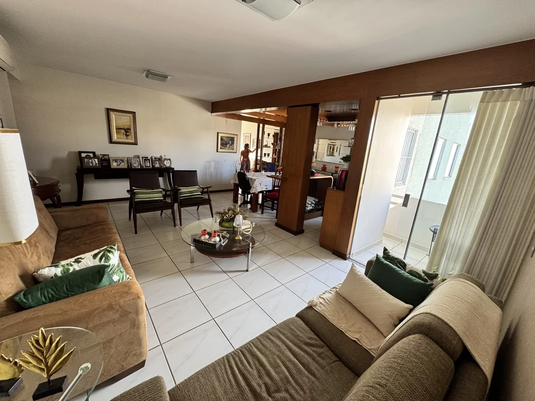 Apartamento maravilhoso, localização mais que privielgiada, rua 83(setor sul) 3 ...