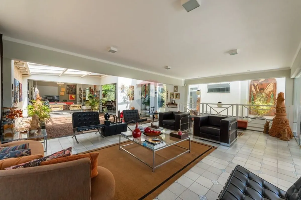 CASA'RTE: Design Contemporâneo e Integração com a Natureza no Solar da Serra.Exc...