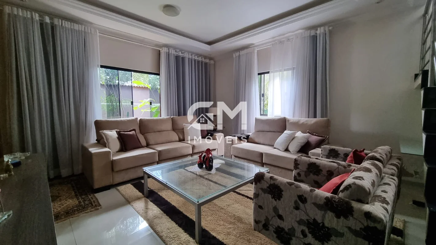 A GM Imóveis vende casa em Condomínio Fechado – Serra Dourada IILinda casa escri...