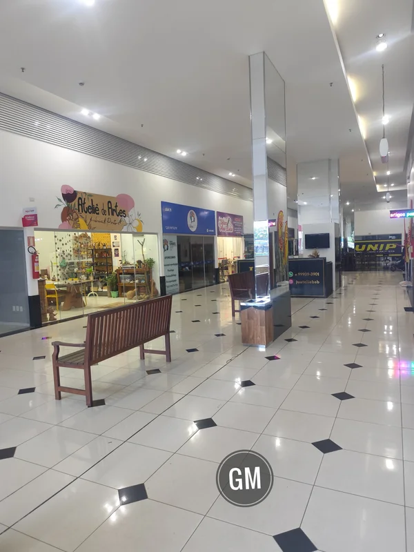 EXCELENTE LOJA DE GALERIA NO LA BELLE MAISON PERSONALISÉE, 55 metros de área pri...