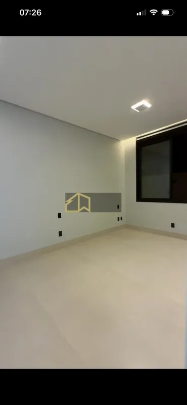 460m² área total.248m² área construída3 suítes, sendo a master com espaço pra cl...