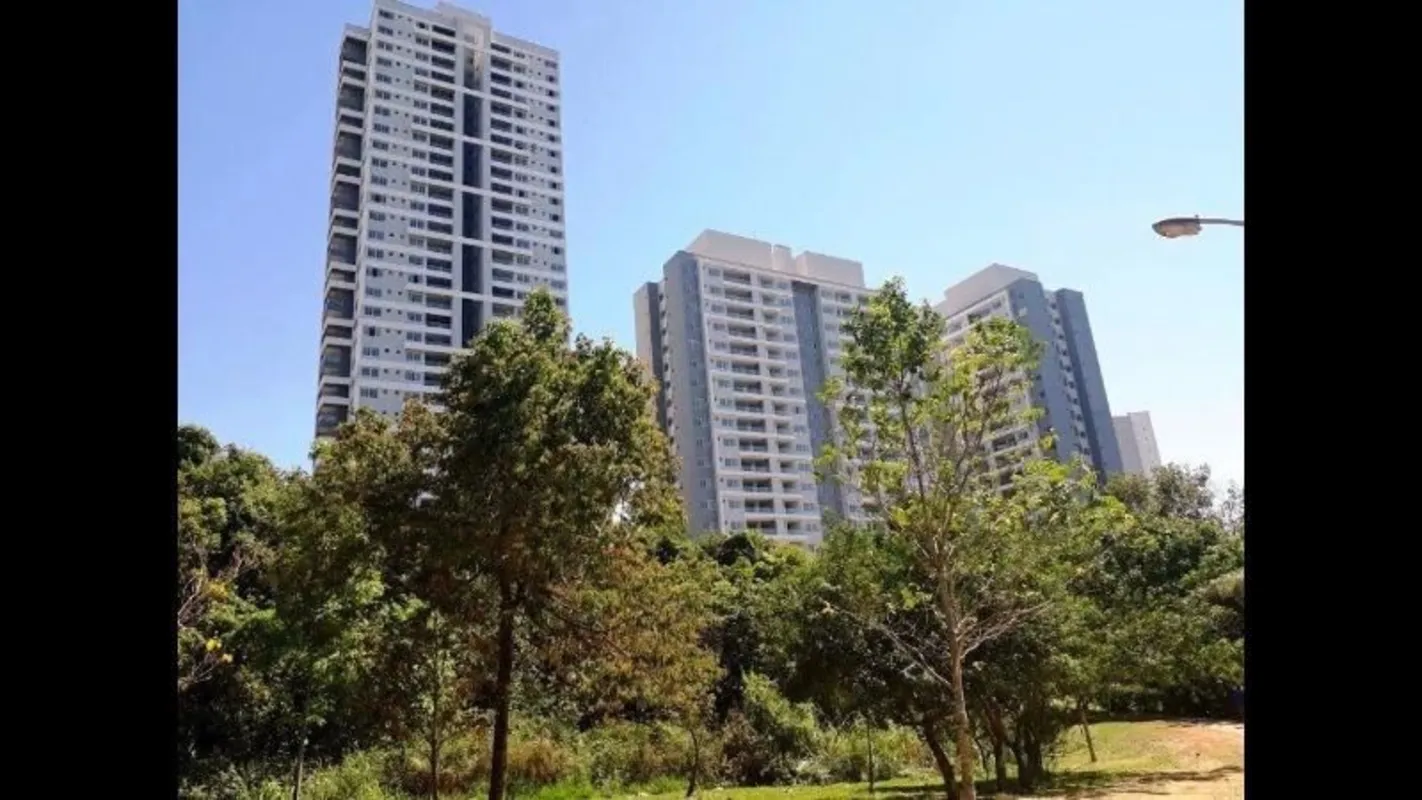 HENRIQUE: 9 8 1 9 8-4 2 4 0 (whatsapp) Lindo Apartamento andar alto em frente o ...