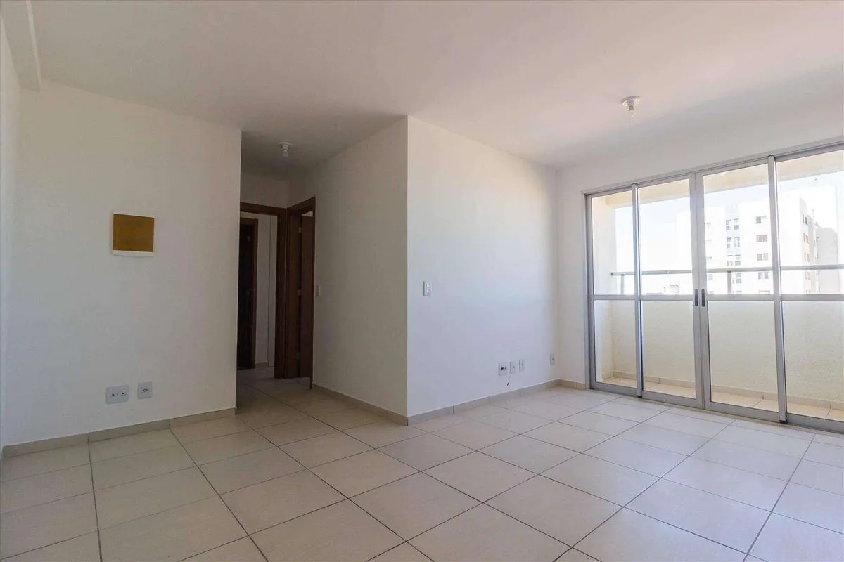 Apartamento composto por sala ampla, varanda, 2 quartos sendo 01 suíte com armár...