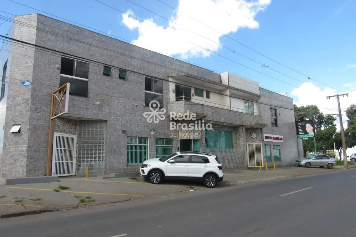 TH34446 - Qnd 11, Ótima Loja 172m². Agende sua Visita!!Loja de esquina com 172m²...