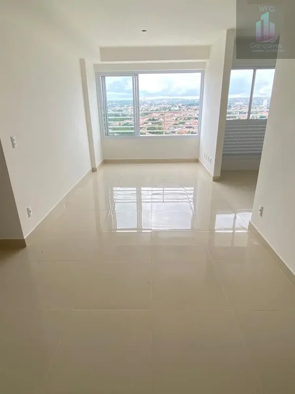 Apartamento com 2 Quartos Suíte - Pronto Pra morar - Pertinho do Terminal Bandei...