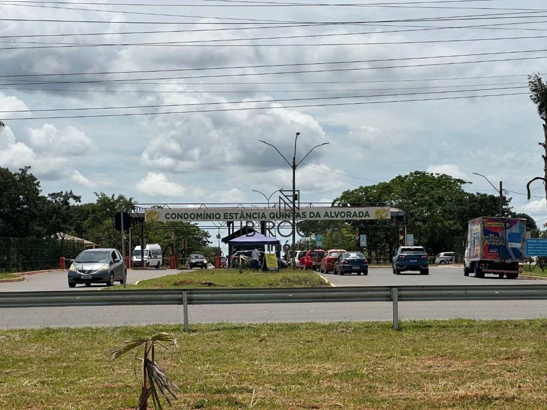 JB ROCHA IMOVEIS VENDE COM EXCLUSIVIDADETerreno com 600m no Condomínio Estancia ...