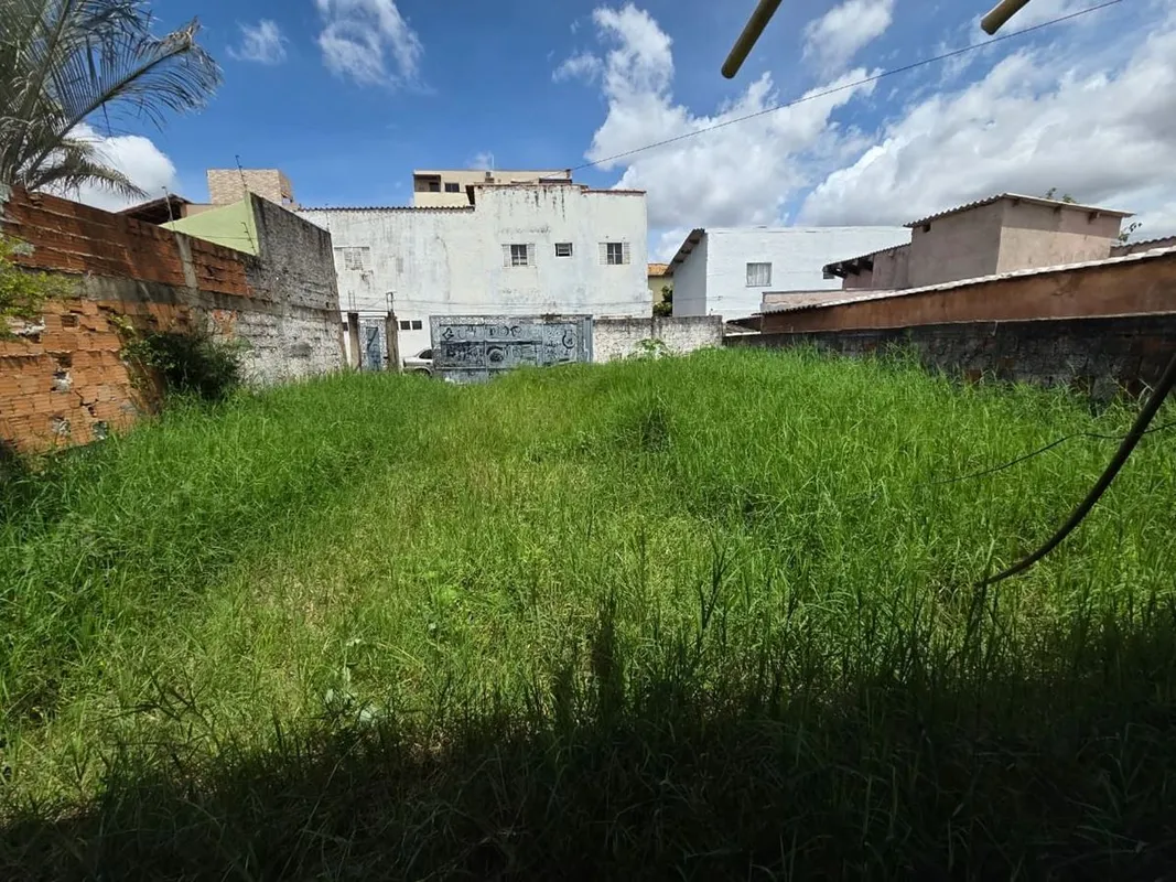 LEÕES DA CORRETAGEM VENDE O IMÓVEL QUE VOCÊ PROCURALOTE À VENDA EM ARNIQUEIRA PR...