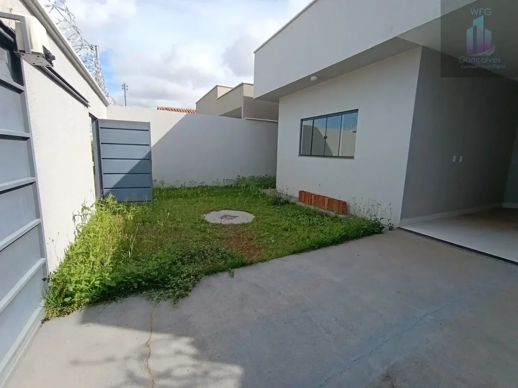 Casa Nova acima do Terminal da Vila Brasília – 3 Quartos com Suíte• Piso em porc...