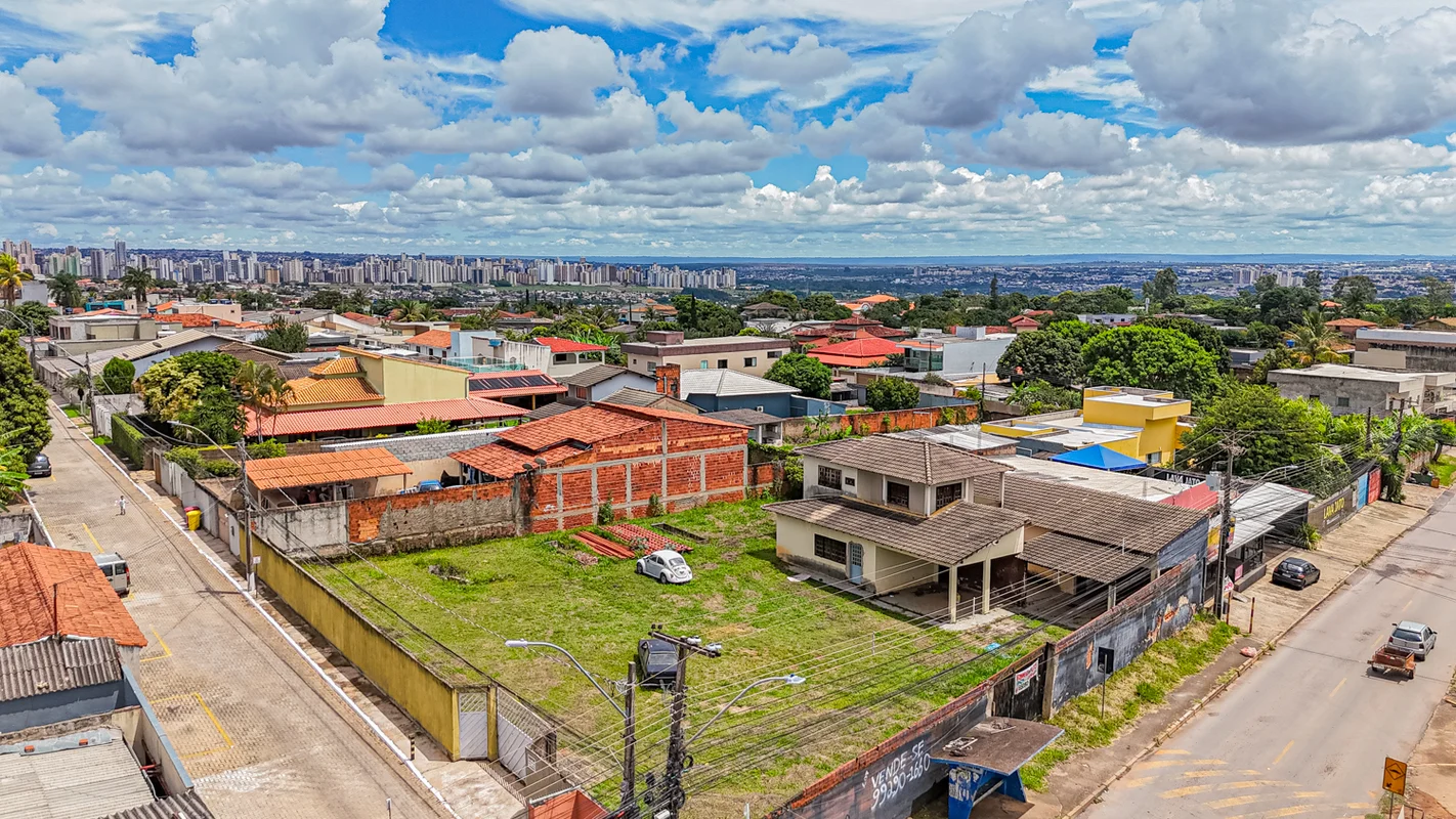 ESPECIFICAÇÕES DO LOTE:- 1.450m²- Portaria - Lote com acesso a condomínio fechad...