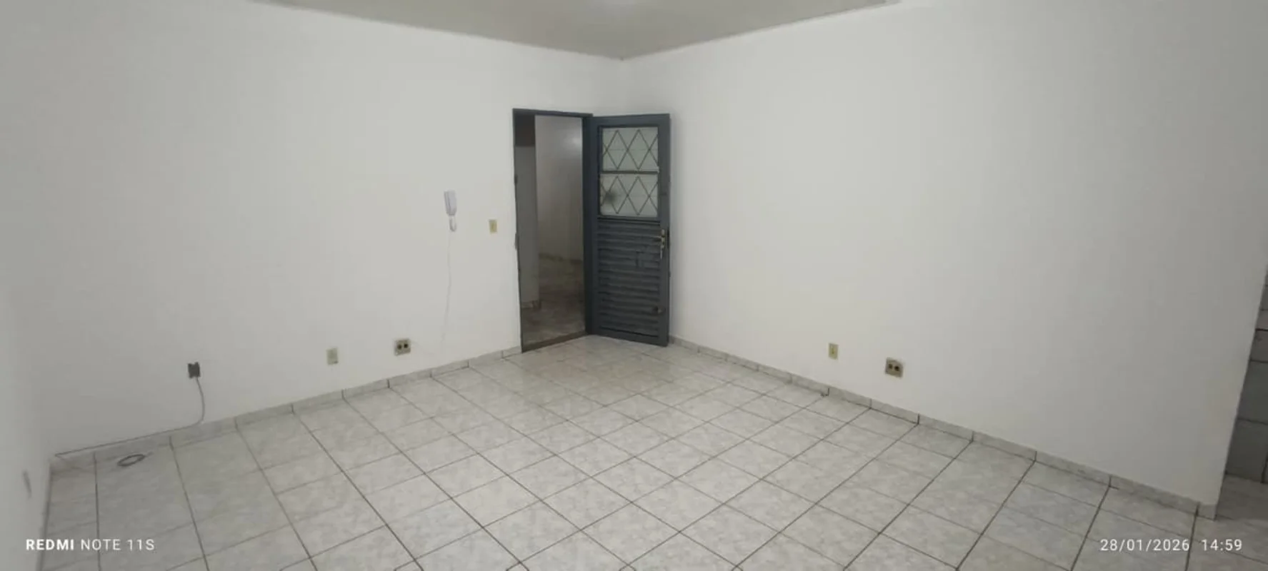 ** CURITIBA IMOBILIARIA ALUGA**QUADRA 06 LOTE 14 APARTAMENTO 203 - SETOR VEREDAS...