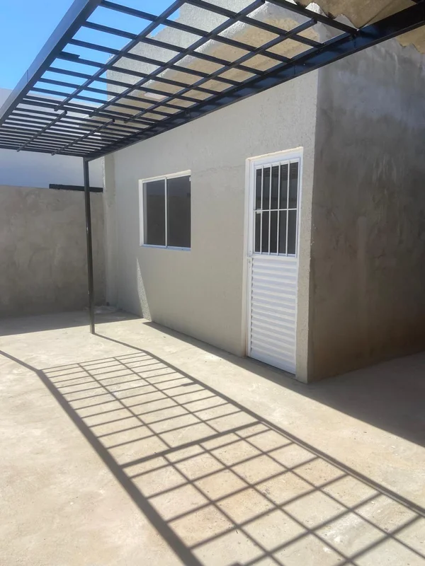 A GCASTRO IMÓVEIS VENDE !!!Lote tem 325 metros A casa tem 130 metros 4 quartos s...