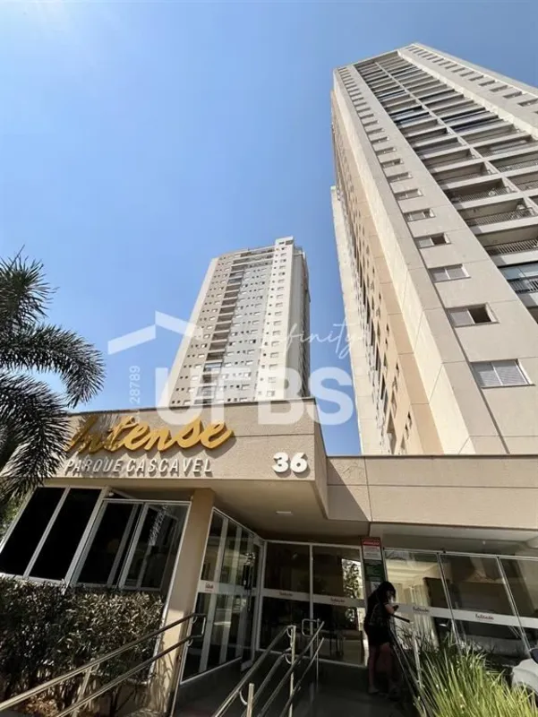 COD U-0027299 - Apartamento a venda no Parque Cascavel de 3 su-tes, sendo 2 amer...