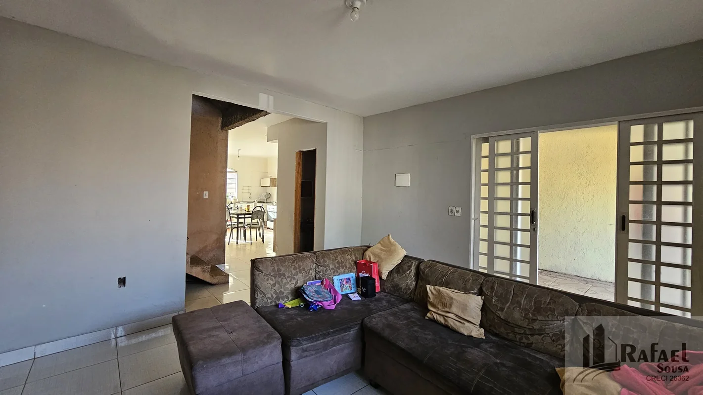 QR 118 - SAMAMBAIA SUL CASA 4 QUARTOS SENDO 1 SUÍTE. Casa tipo sobrado, 1 quarto...