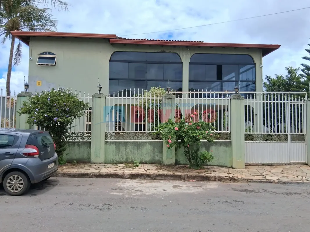 ES 12A | Setor de Mansões de Sobradinho | Sobradinho DFCasa de 543m² oferece con...