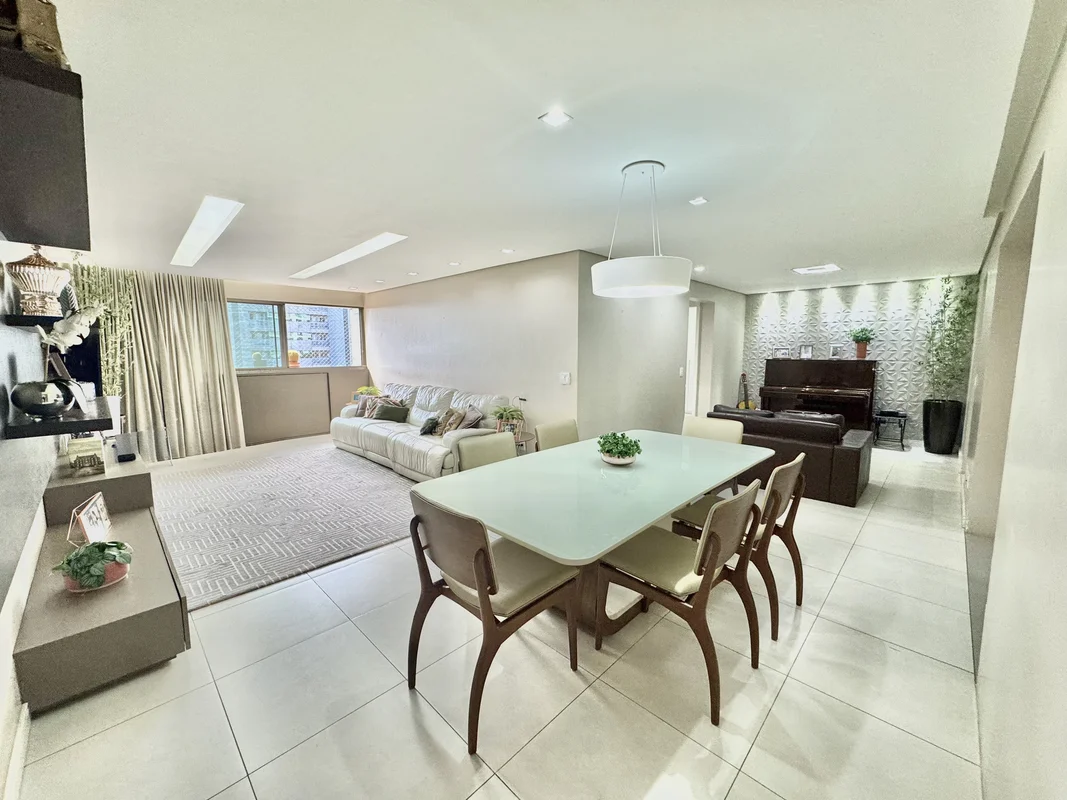 MAGNÍFICO APARTAMENTO NO ILÊ DE LA CITÉ!!!Com 155m² de área privativa, este apar...