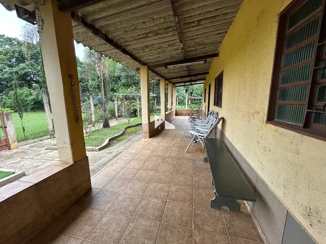 CHÁCARA COMPLETA COM 9 HECTARES | CASA SEDE + CASA DO CASEIRO | POÇO ARTESIANOEx...