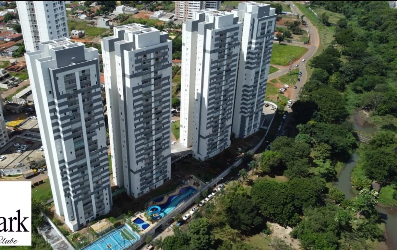 Lindo partamento, com sacada integrada a sala e cortina de vidro, 3 quartos send...