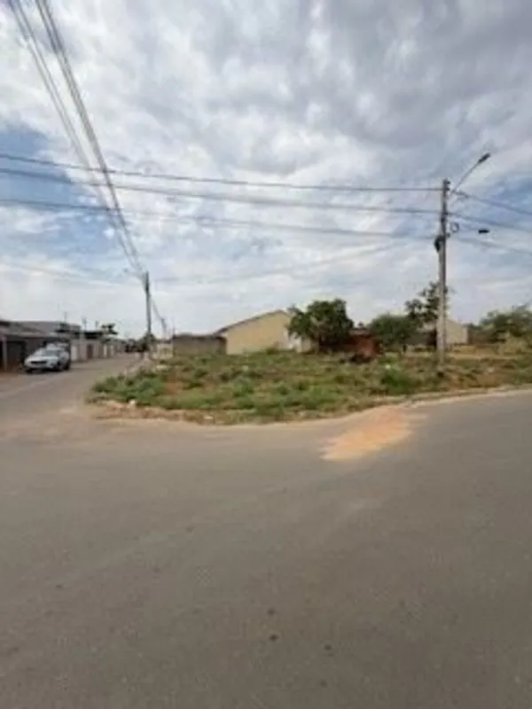 Lote de Esquina à Venda Excelente Localização Lote de esquina com 468,50 m², tot...
