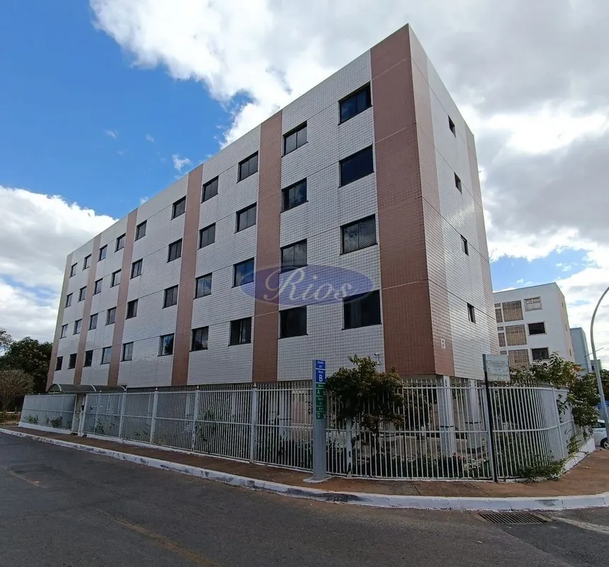 Excelente apartamento de frente, localizado em uma das quadras mais tradicionais...