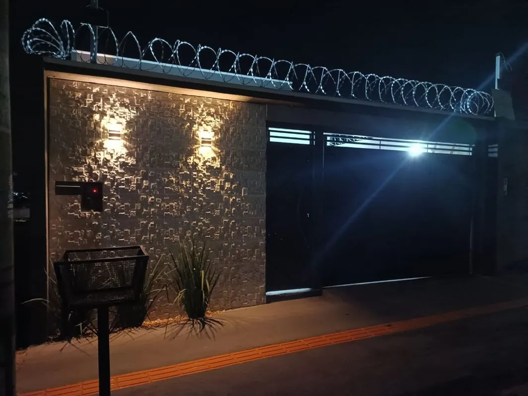 Jardim BuritiAparecida de Goiânia (próx. UPA Buriti Sereno)190m2 área total110m2...