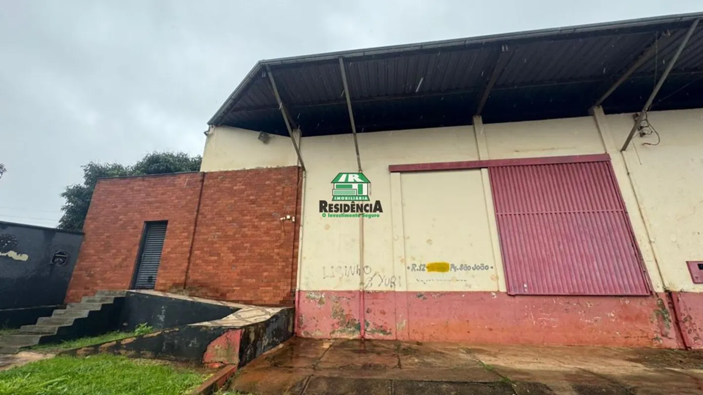 contendo:810m² de área total, ideal para indústrias, depósitos, centros de distr...