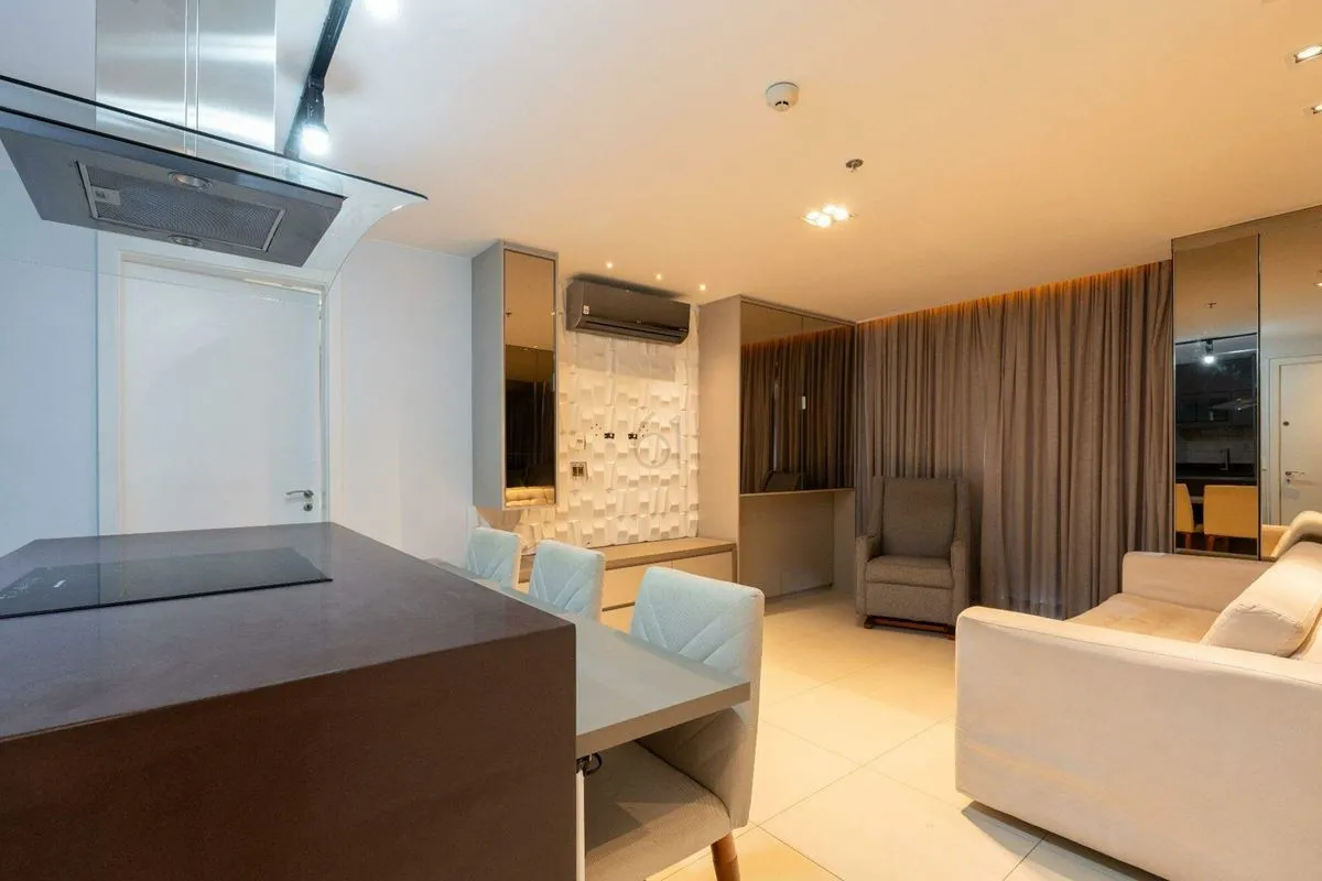 Apartamento mobiliado e reformado, com projeto funcional e acabamentos contempor...