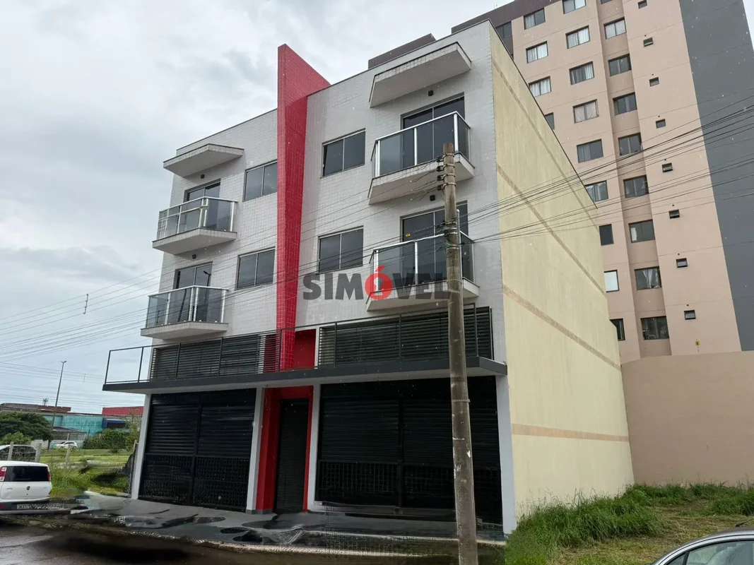 Prédio com 8 apartamentos + 2 lojas em frente a SmartFit QS 316 R$ 1.850.000 Não...