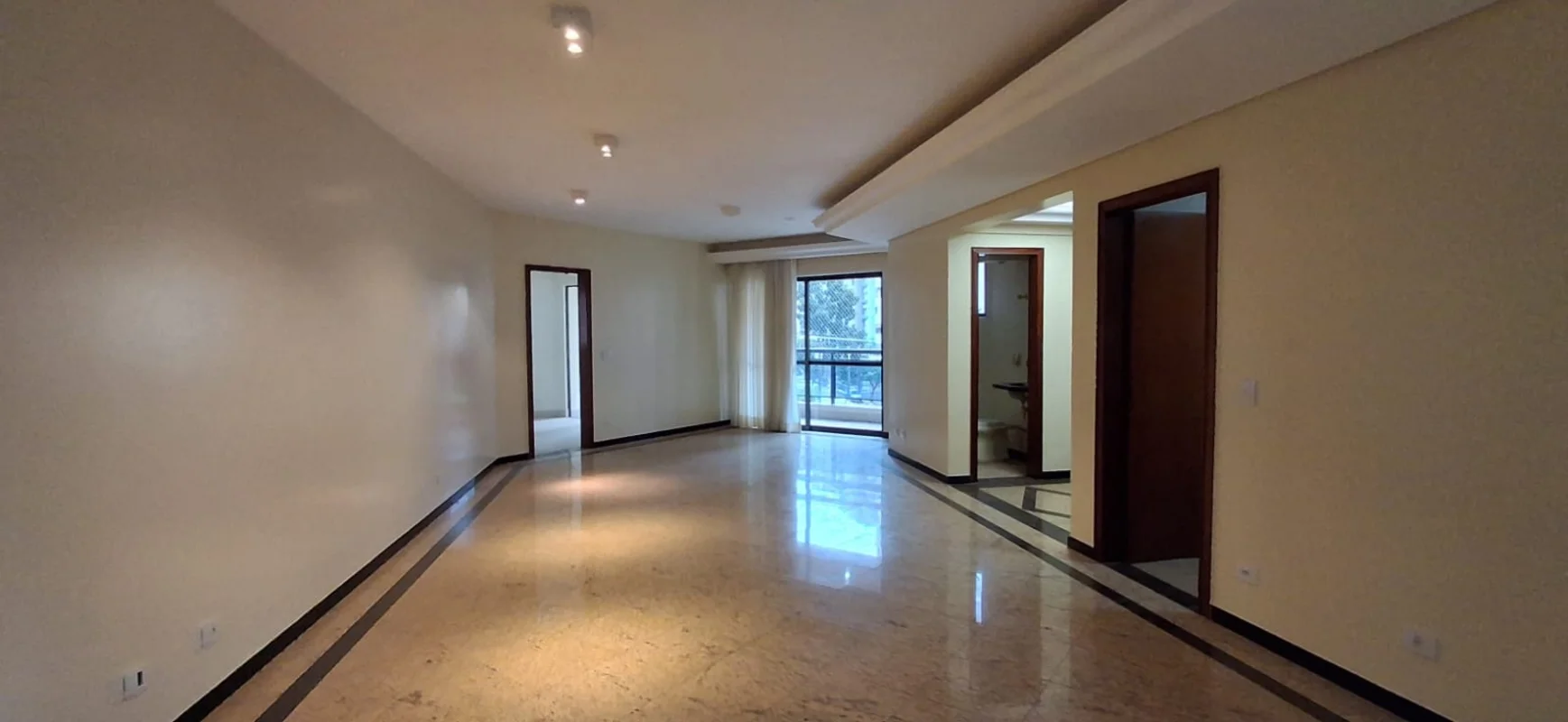 Apartamento Resdencial Avignon- 242m2 sendo 4 suites plenas e DCE, escritorio, s...
