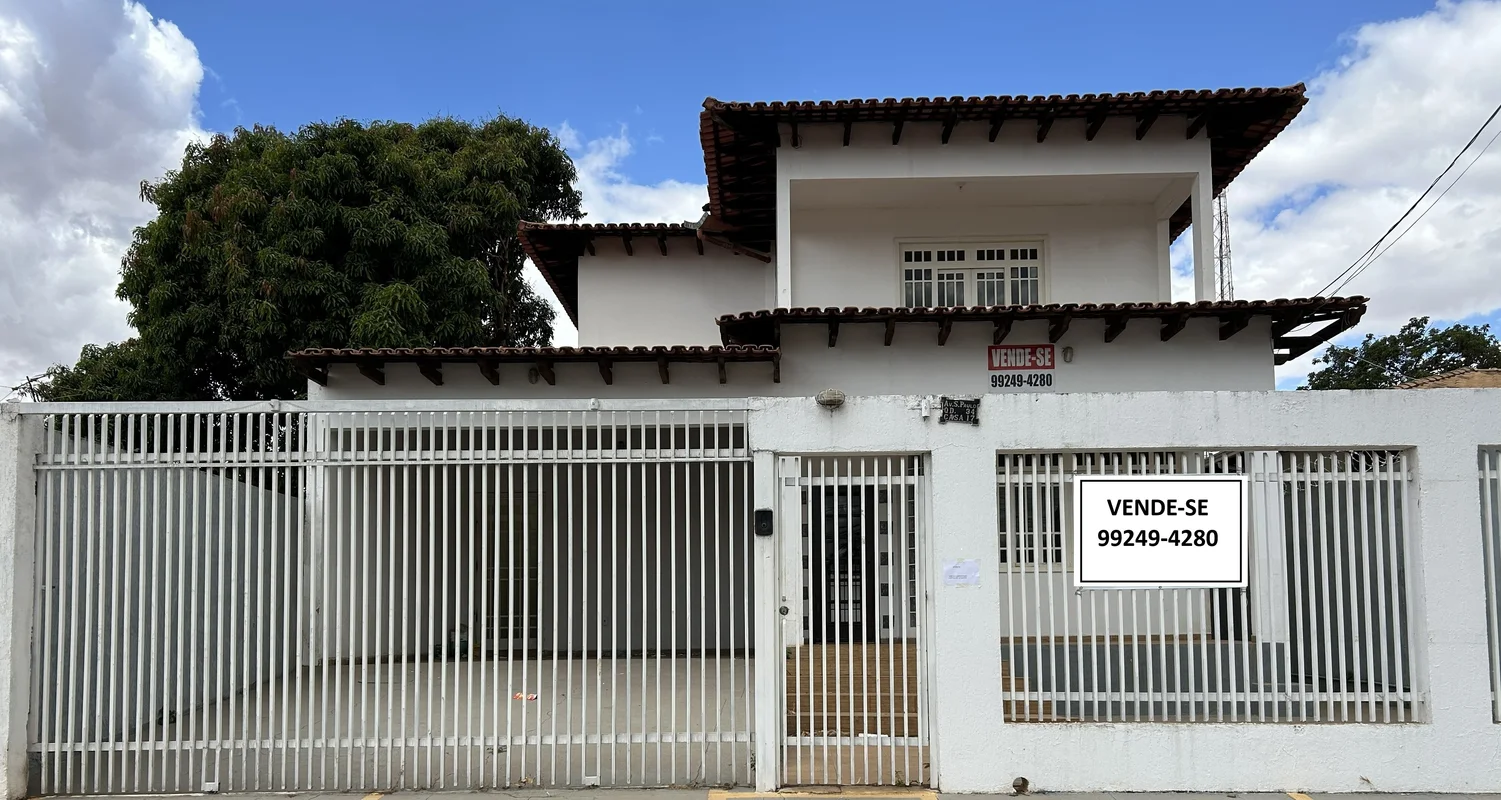 Casa localizada no coração do setor tradicional de Planaltina, abaixo da Avenida...
