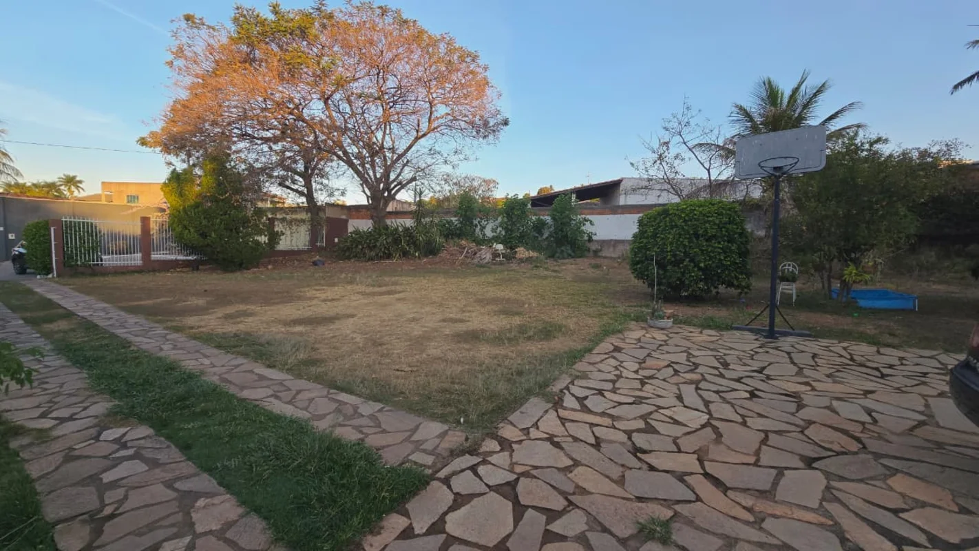Oportunidade única, lote praticamente plano em arniqueira / arniqueirascondomíni...