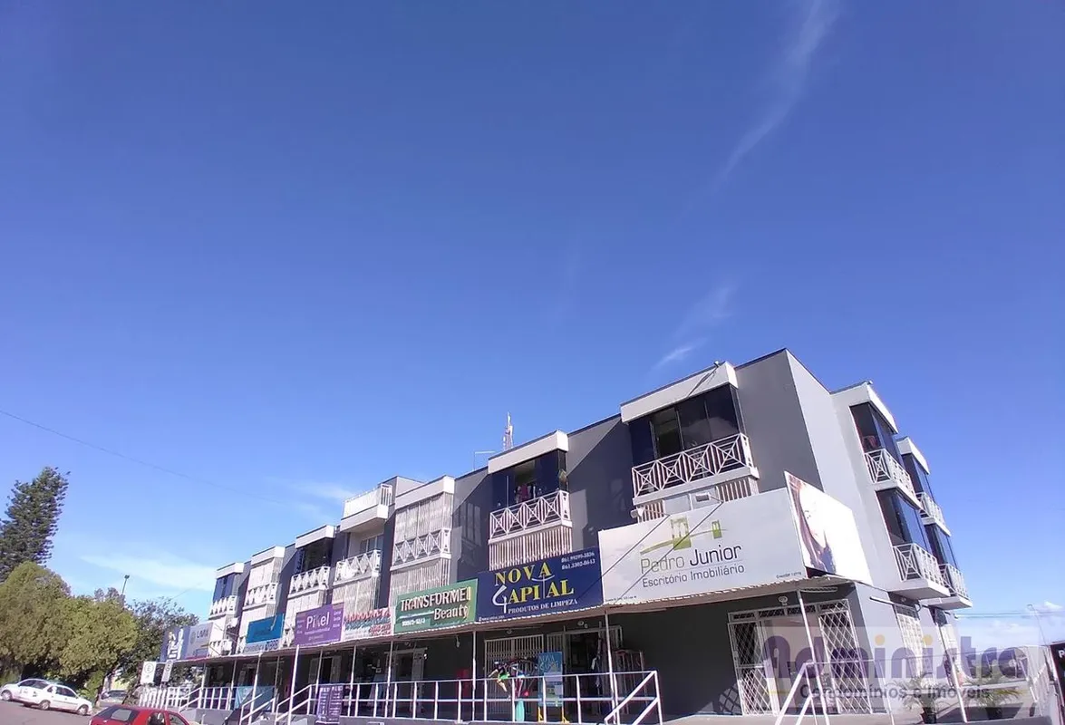 Ótima loja na Quadra 2, Edifício Aziz Chater, dividida, com antessala, sala, cop...
