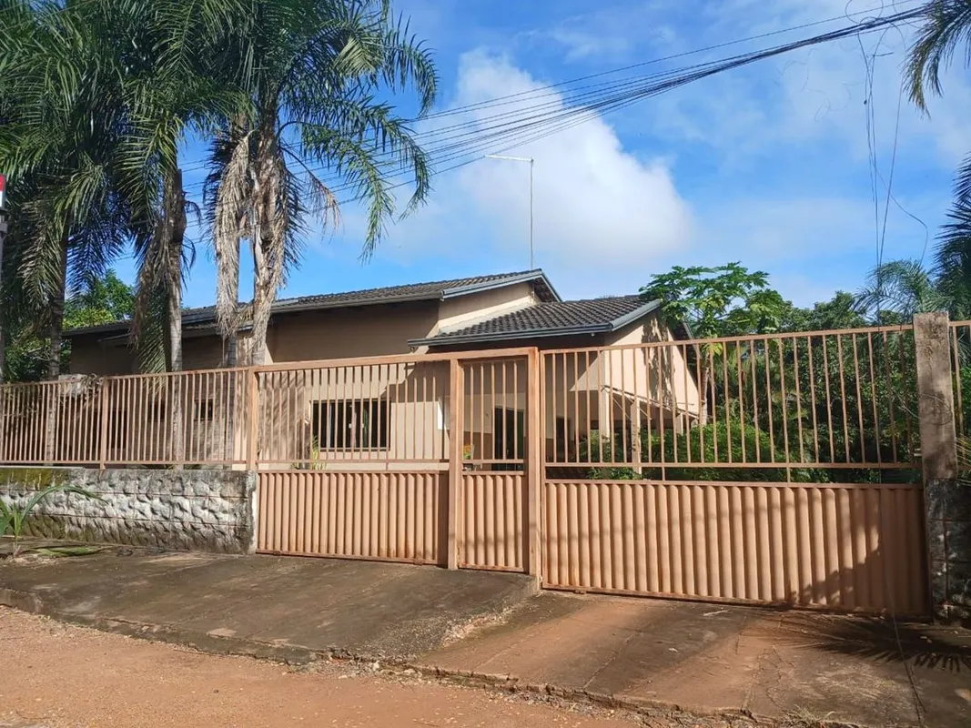 Casa à Venda Residencial Bougainville | Km 4 Saída para LajeadoValor: R$ 650.000...