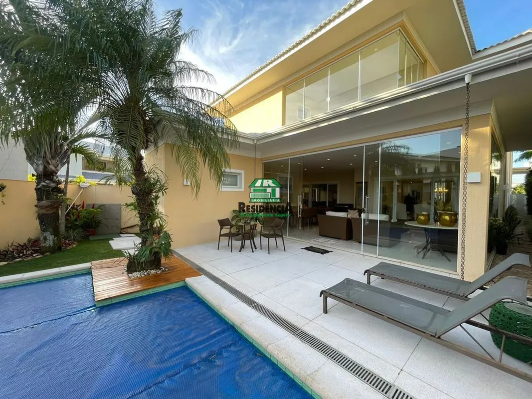 Sobrado Residencial Sun Flower- Área total 491m²- Área construída 429m²- 4 suíte...