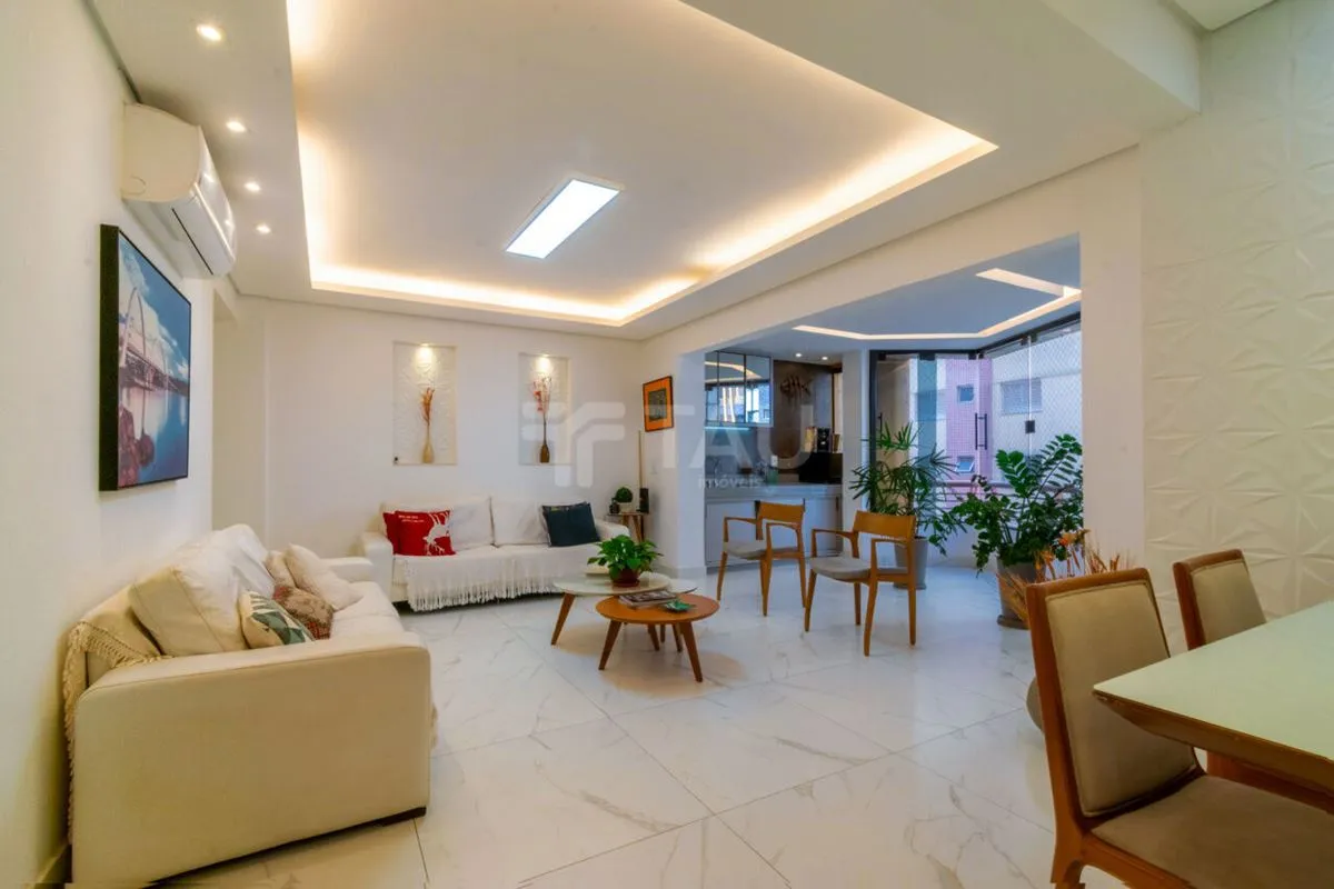 Rua 21 Sul, Águas ClarasResidencial AraucáriasApartamento com 4 quartos, totalme...