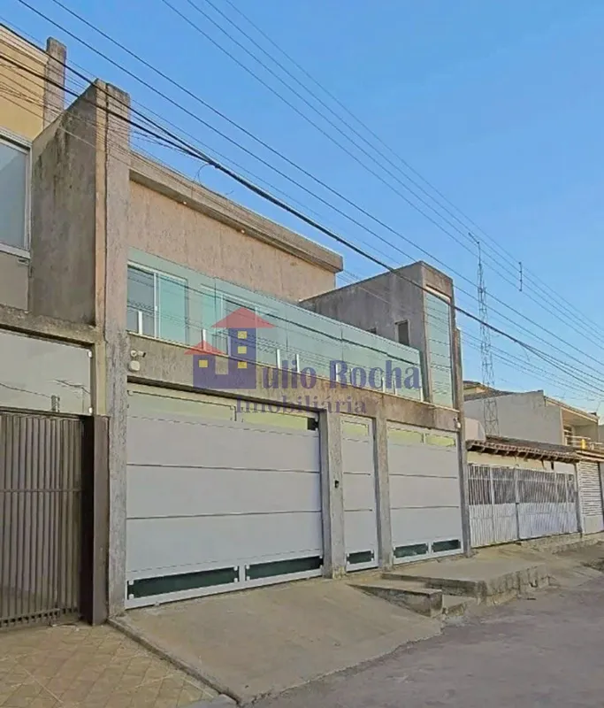 JULIO ROCHA IMOBILIÁRIA VENDE!LINDO SOBRADO EM UMA DAS QUADRAS MAIS DESEJADAS DO...